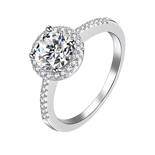 Handgefertigter Ring aus 925er Sterlingsilber mit Brillantschliff-Stein